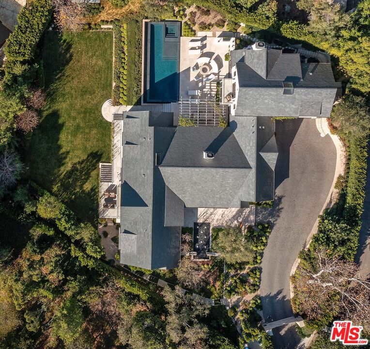 141 N Bentley Ave