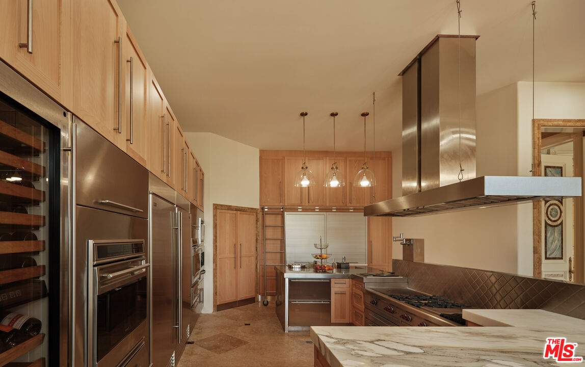 1420 Davies Dr