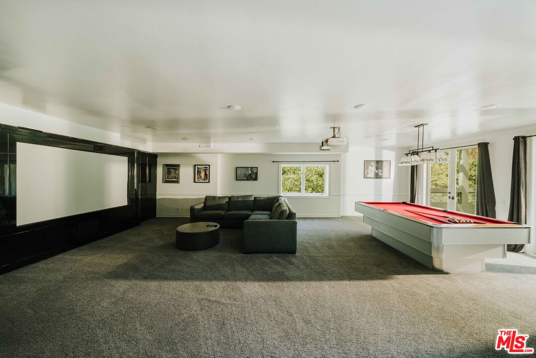 11037 Anzio Rd