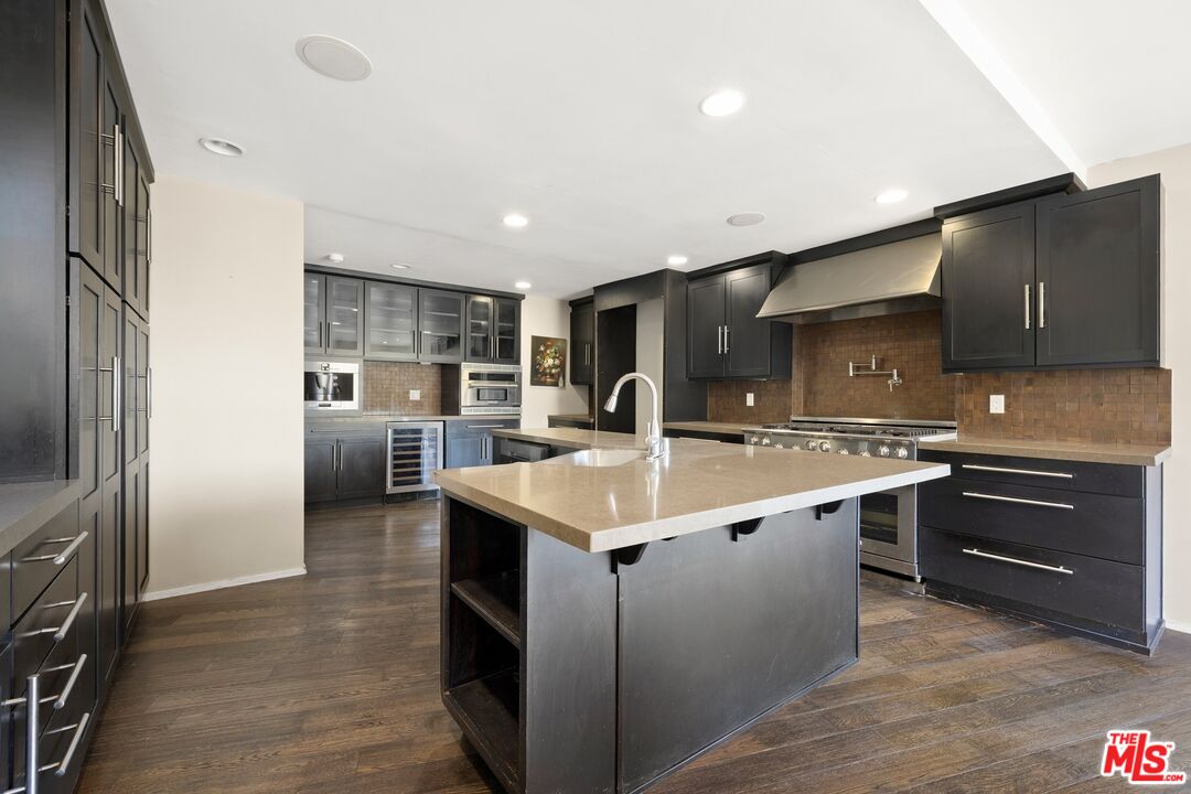 3488 Troy Dr