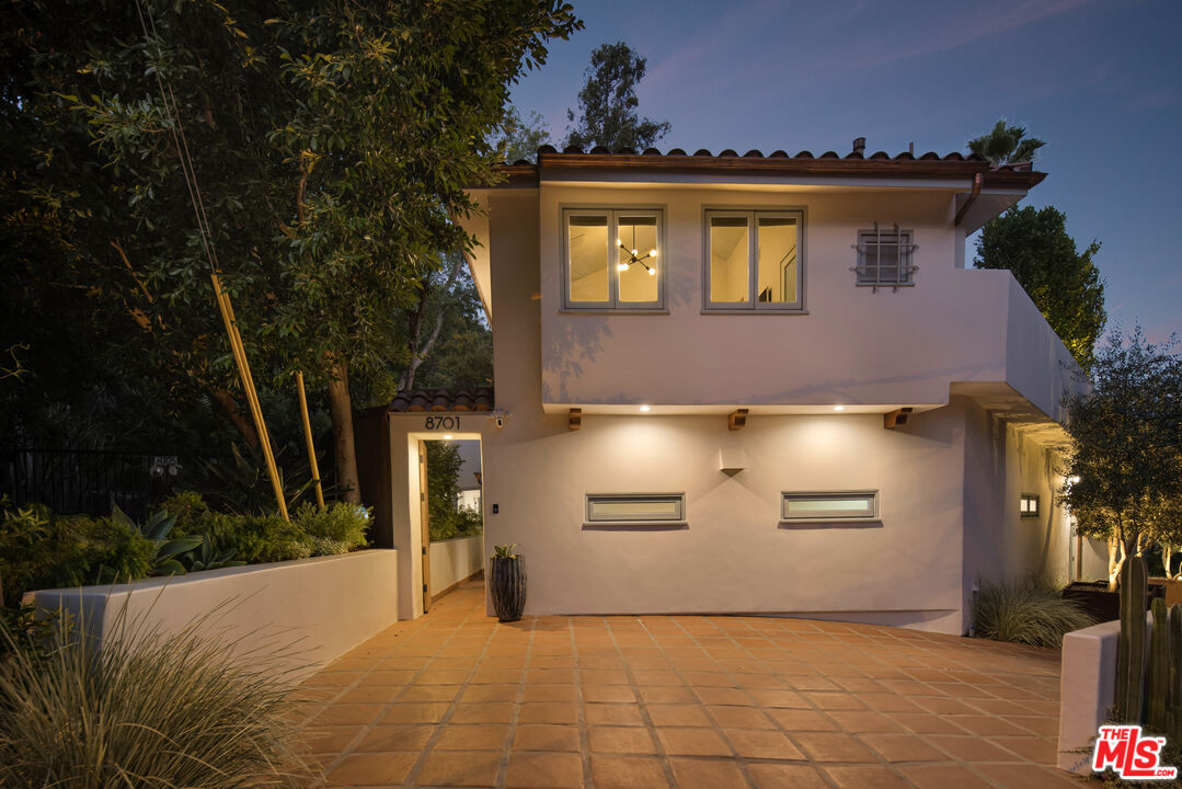 8701 Wonderland Park Ave