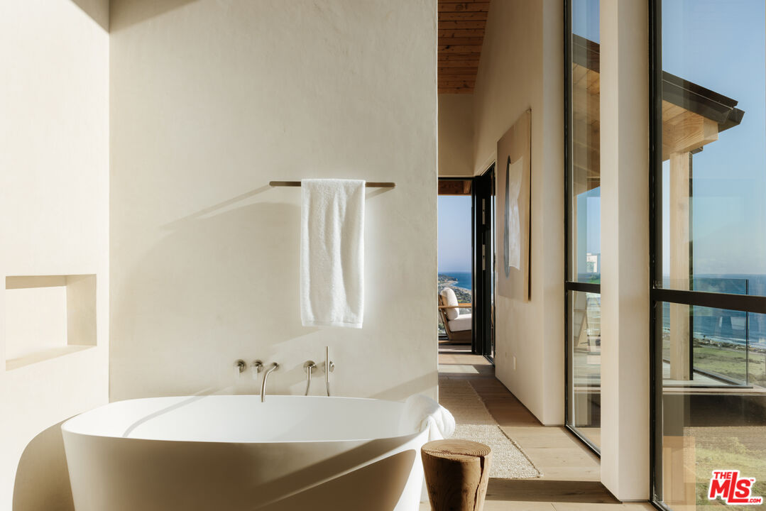 5941 Trancas Canyon Rd