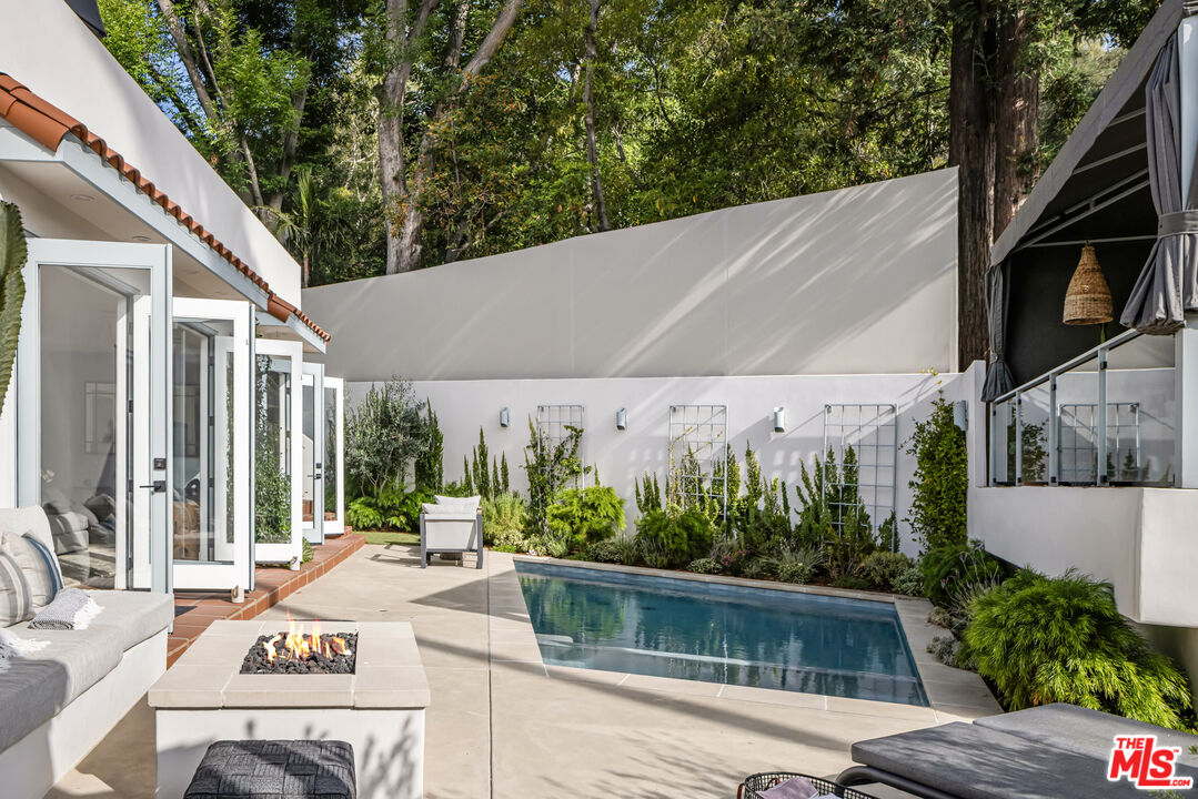 8701 Wonderland Park Ave