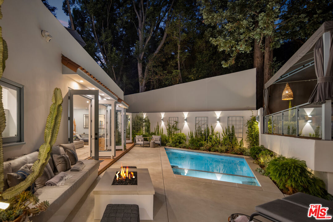 8701 Wonderland Park Ave