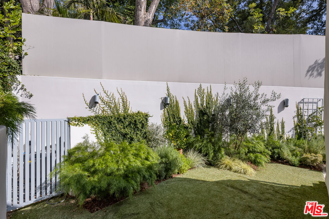 8701 Wonderland Park Ave