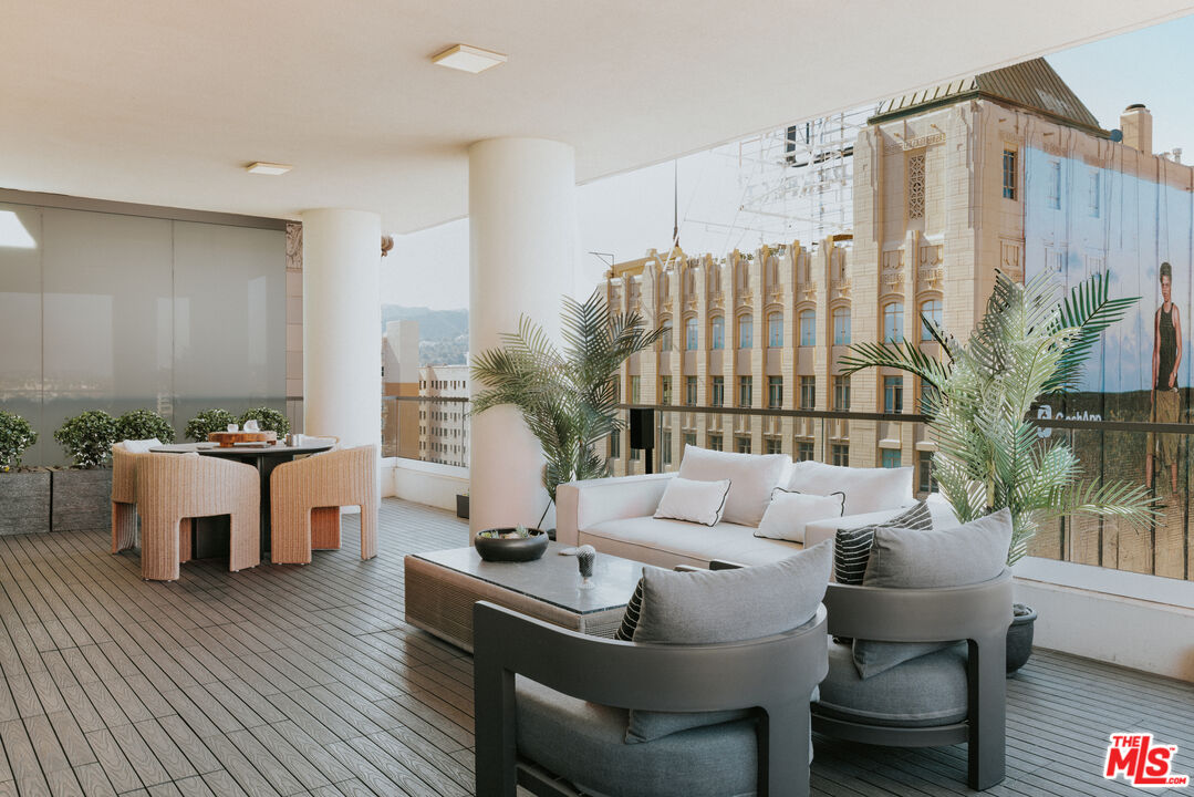 6250 Hollywood Blvd Unit: 14A