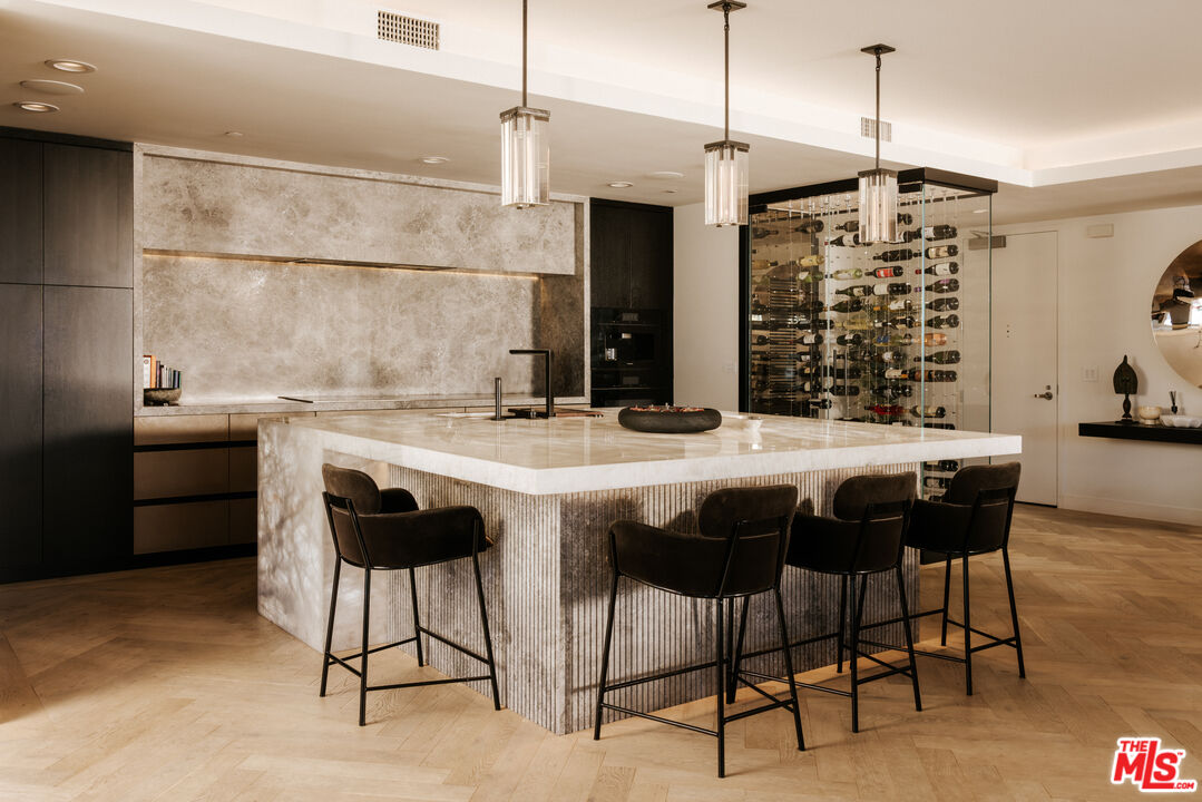 6250 Hollywood Blvd Unit: 14A