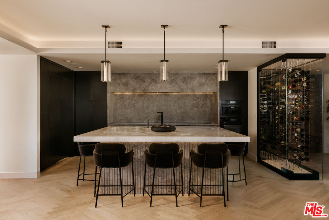 6250 Hollywood Blvd Unit: 14A