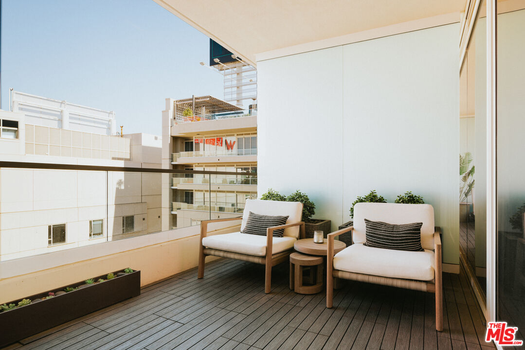 6250 Hollywood Blvd Unit: 14A