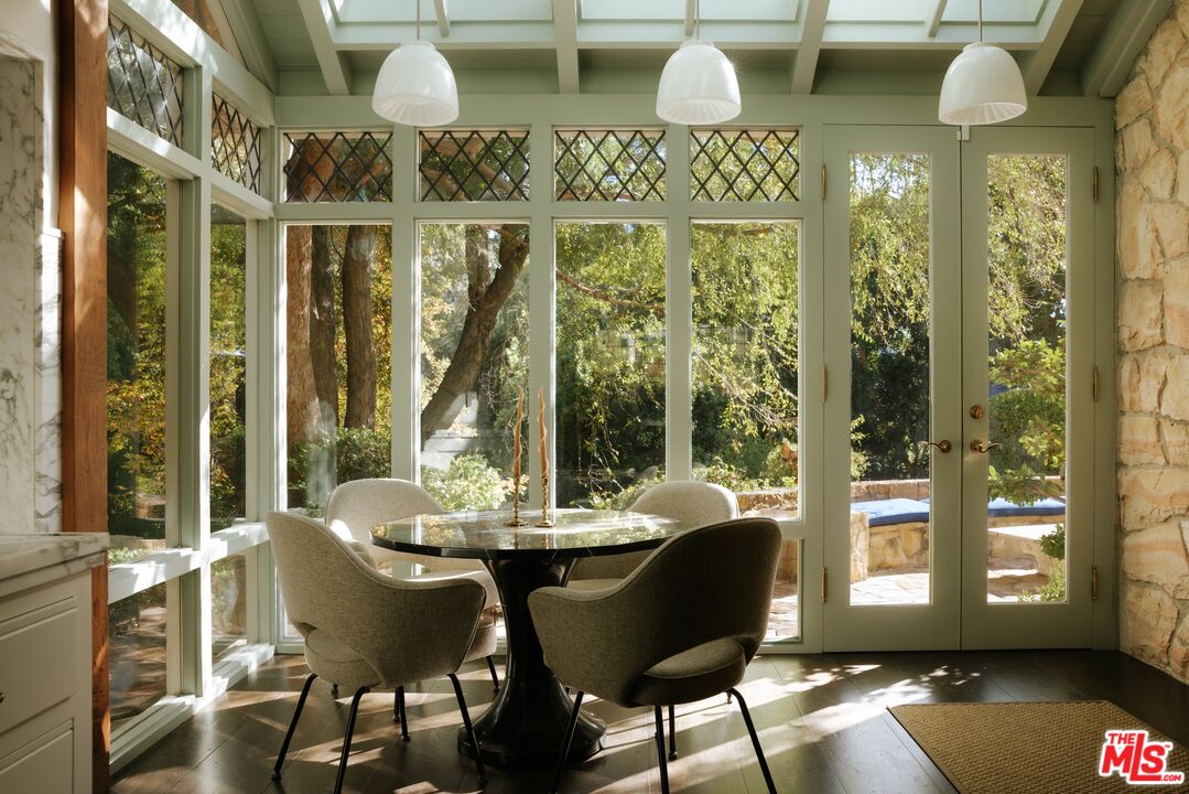 9631 Cedarbrook Dr