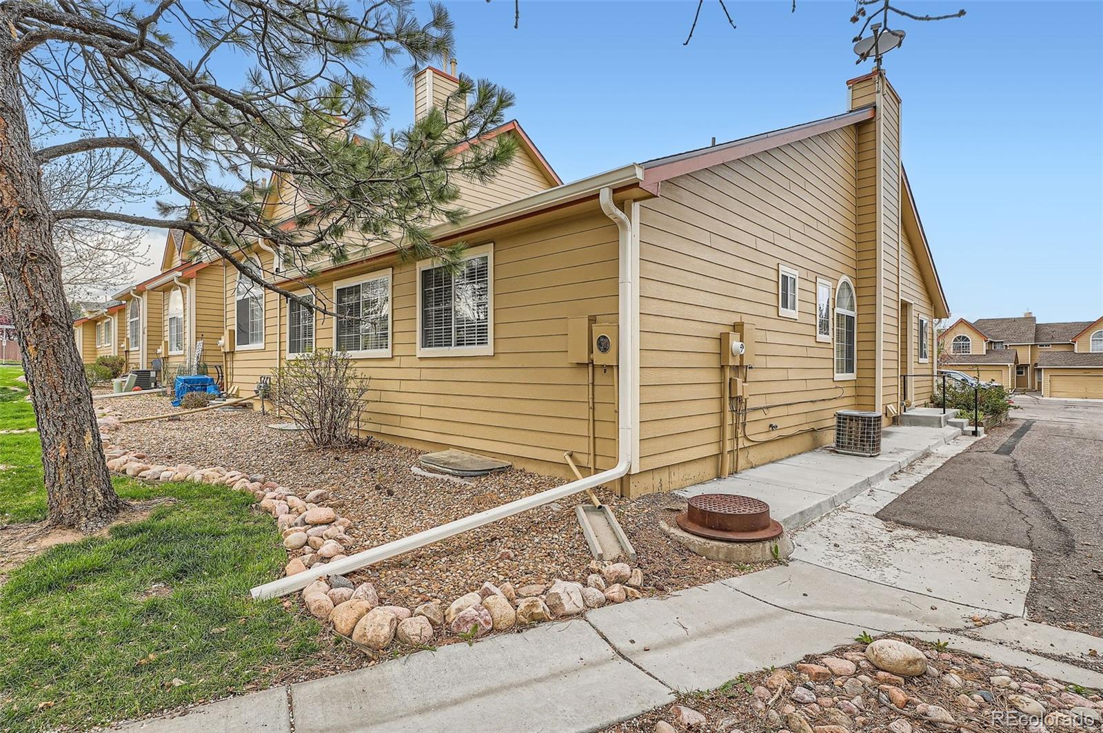 10507 W Maplewood Drive