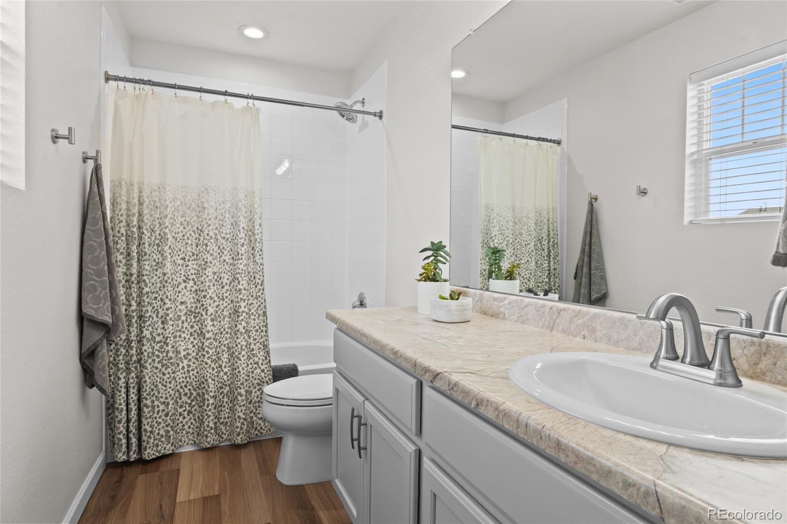 3418 Evening Place