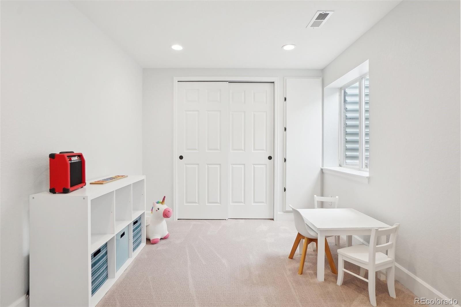 1084 Crenshaw Street