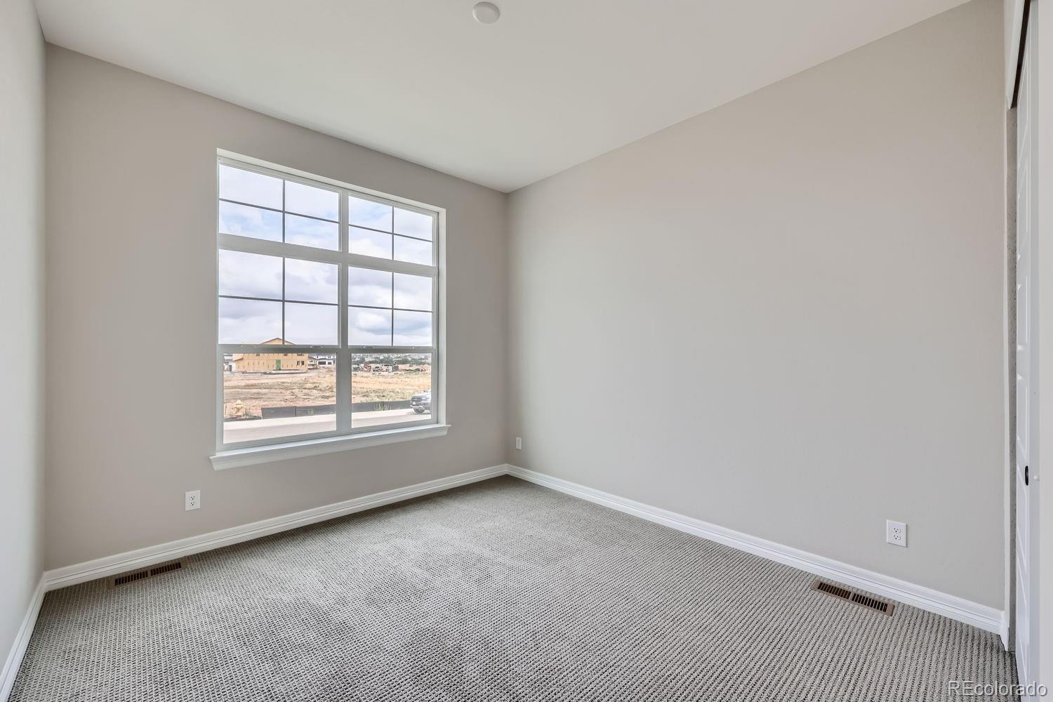 5856 Presidio Parkway
