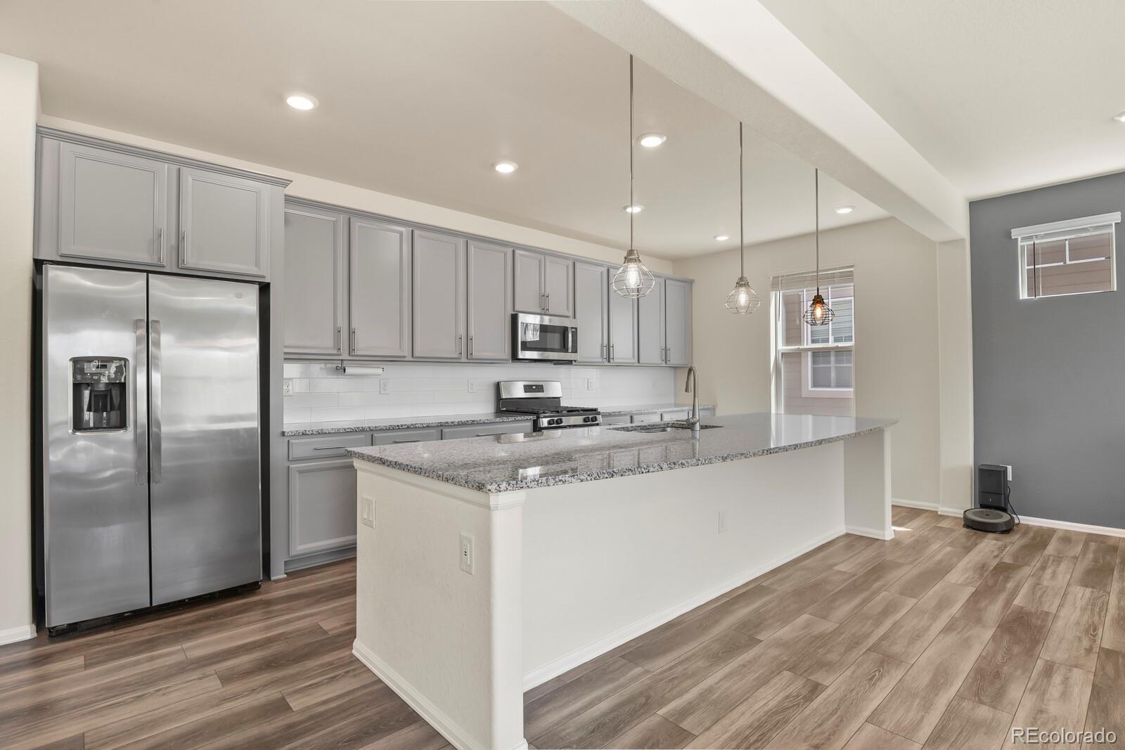 3294 Sellman Loop