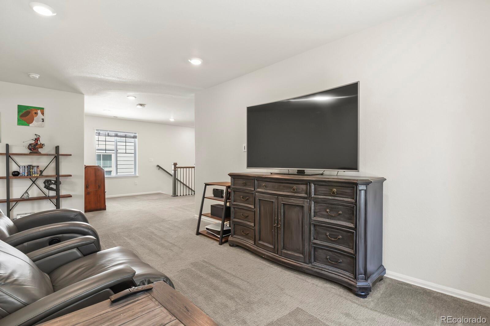 3294 Sellman Loop