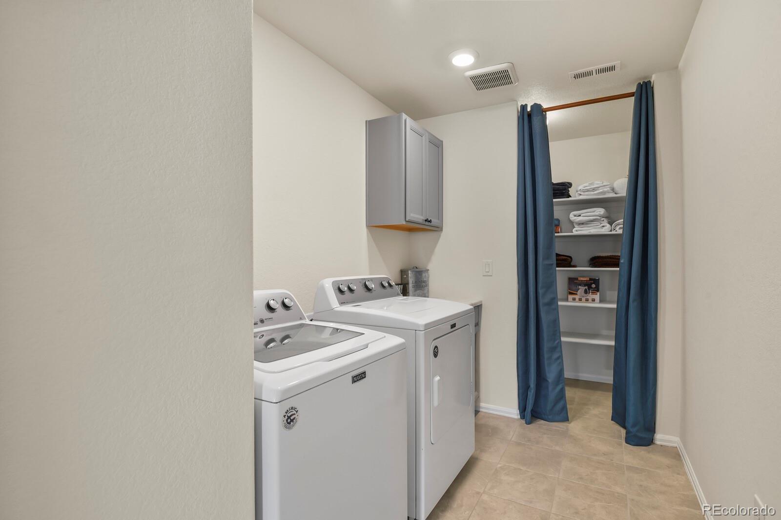 3294 Sellman Loop