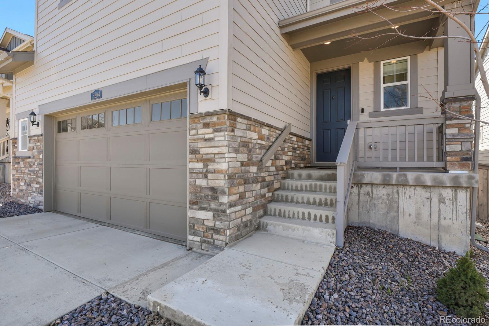 3294 Sellman Loop