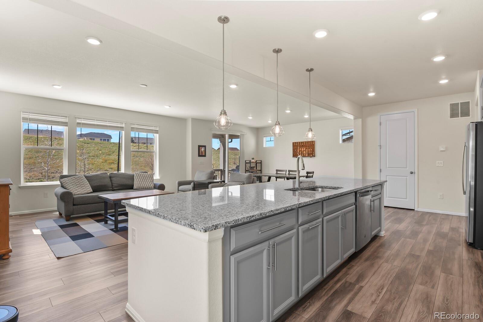 3294 Sellman Loop