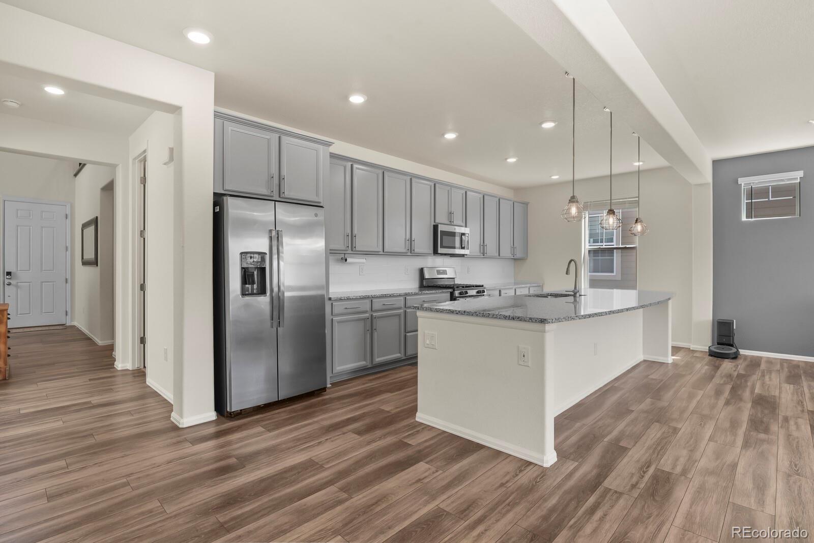 3294 Sellman Loop