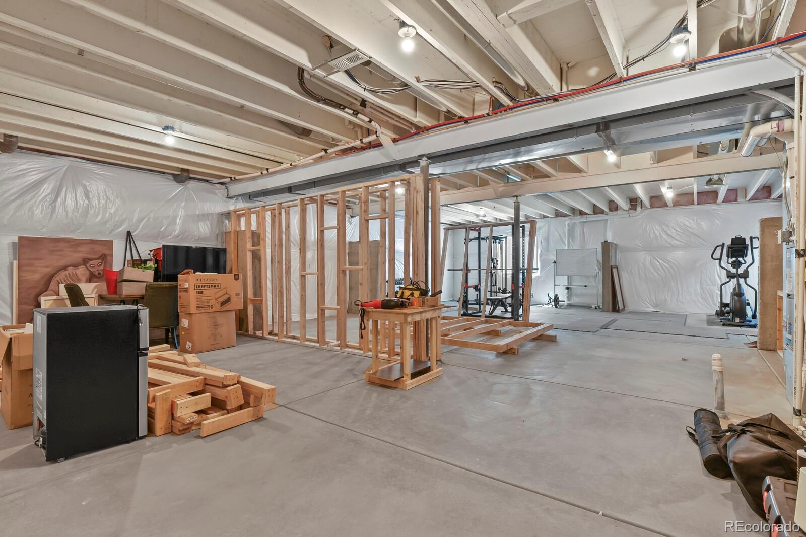 3294 Sellman Loop