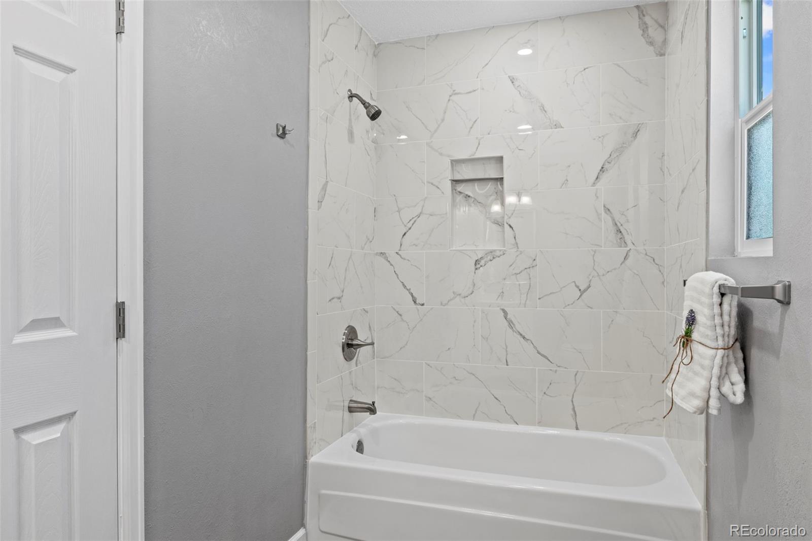 5208 Kissing Camels Drive Unit: F5