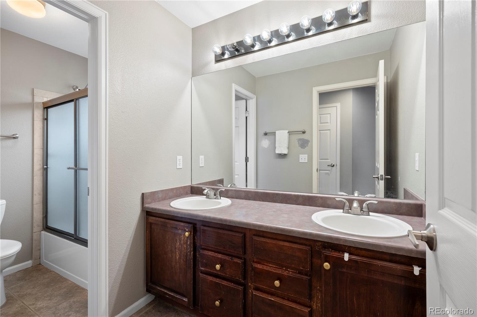 4665 Bobolink Drive