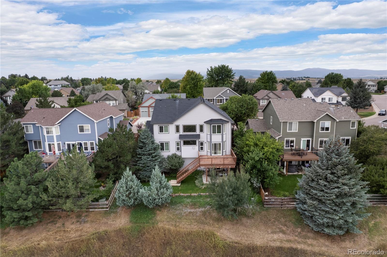 4665 Bobolink Drive