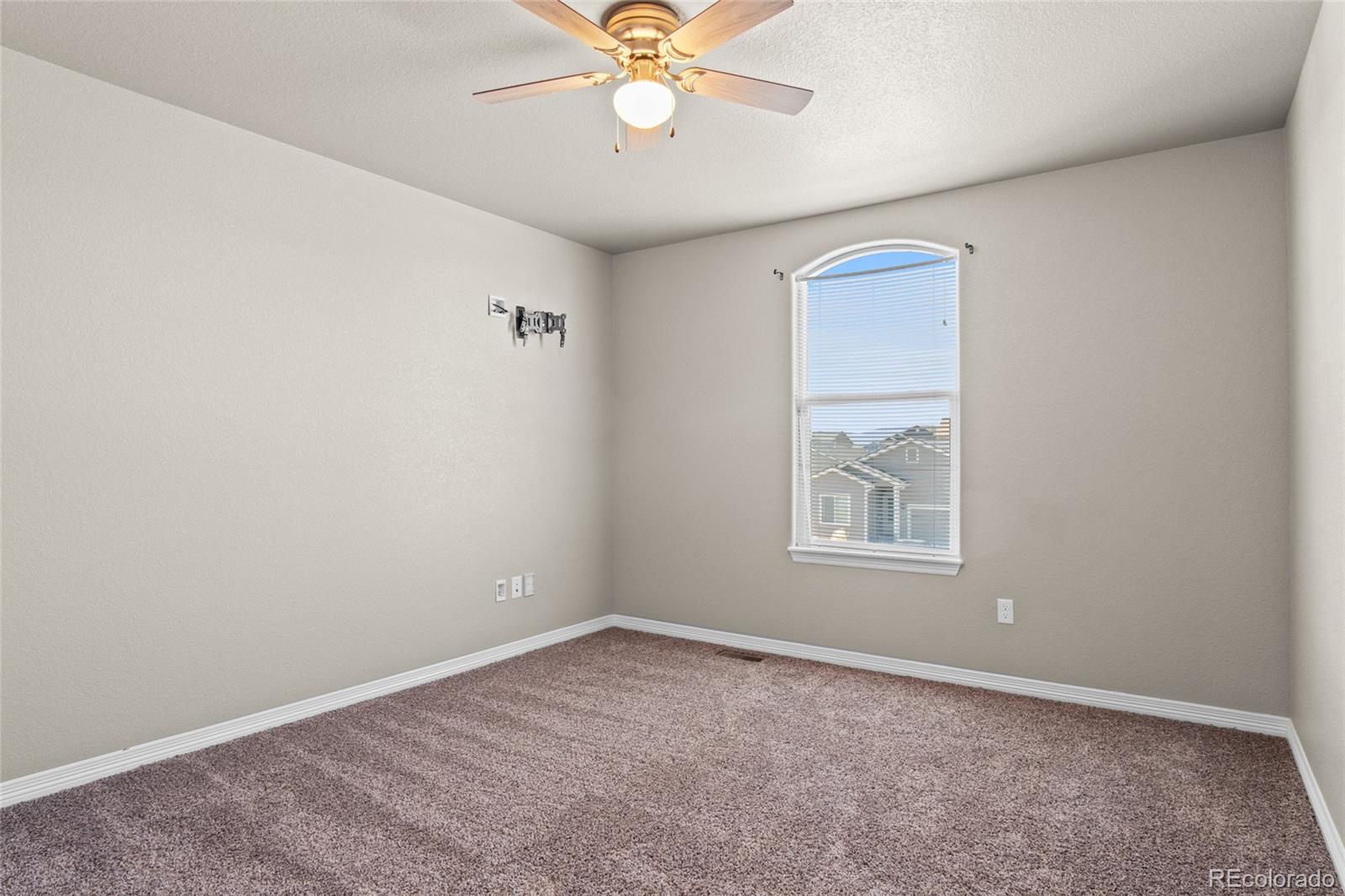 6697 Kearsarge Drive