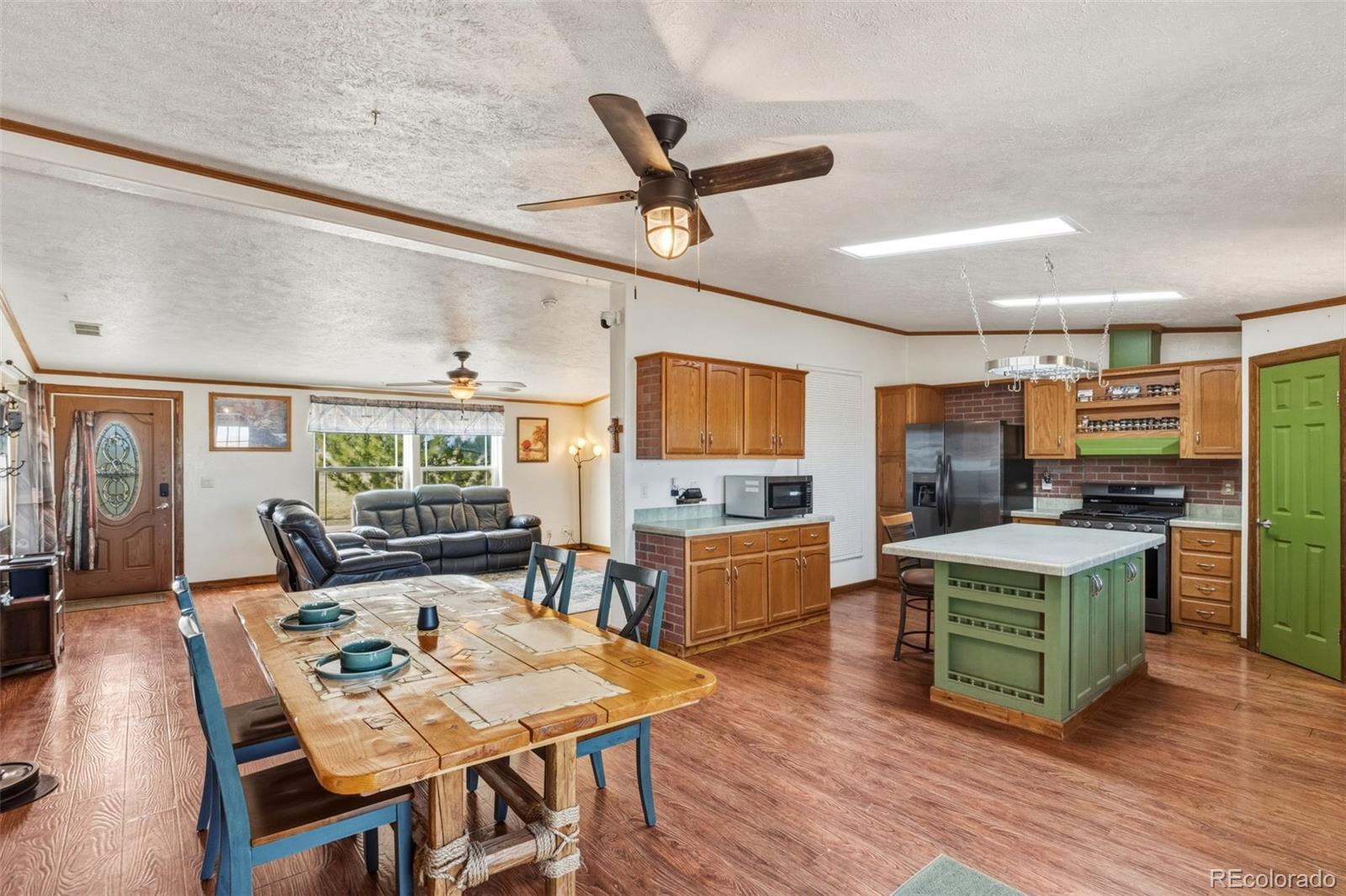 6105 Southfork Drive