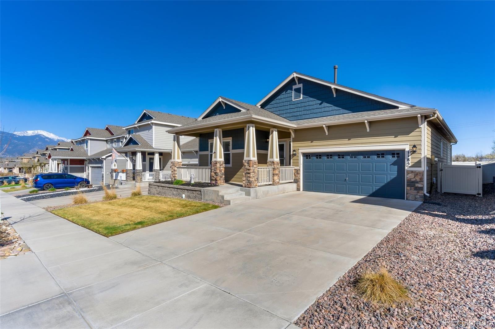1185 Antrim Loop