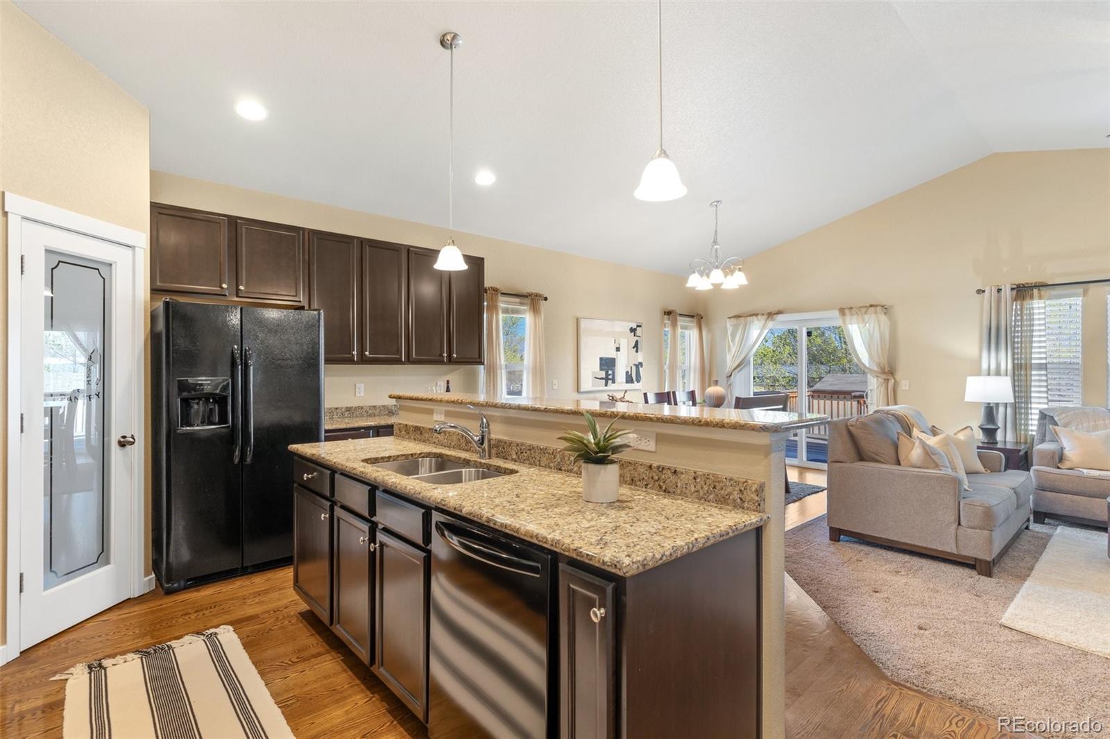 1185 Antrim Loop