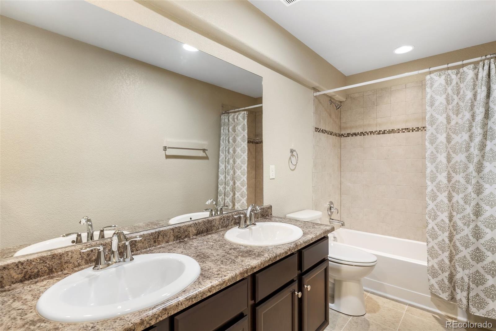 1185 Antrim Loop