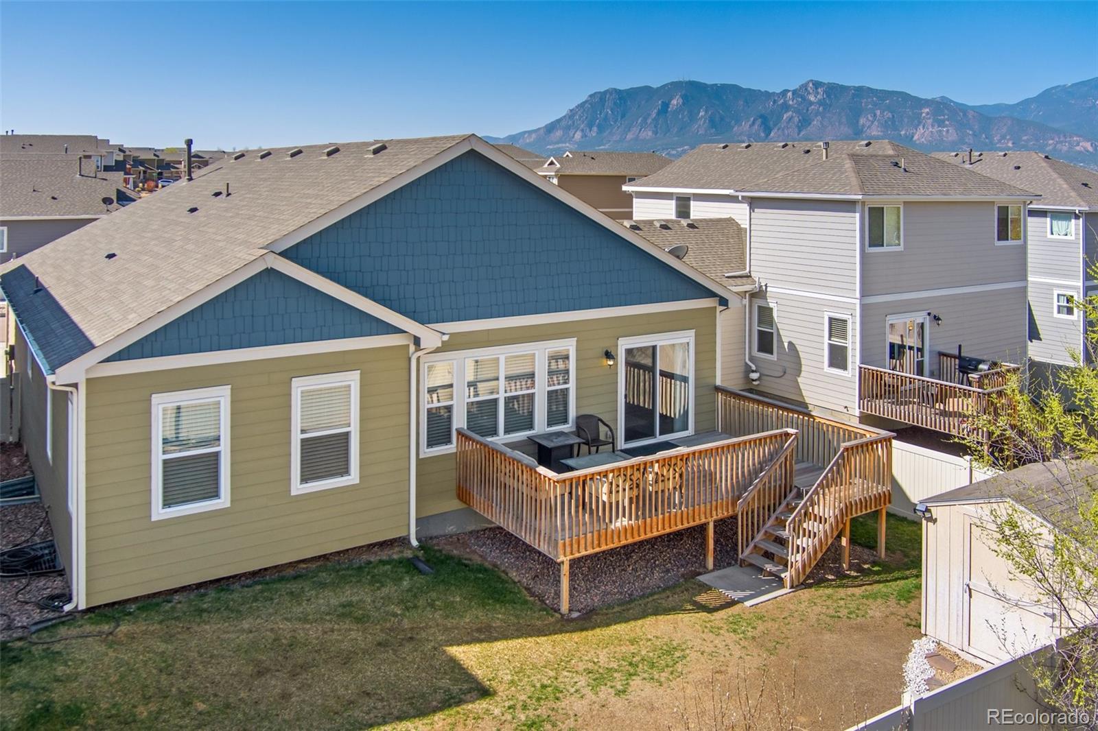 1185 Antrim Loop