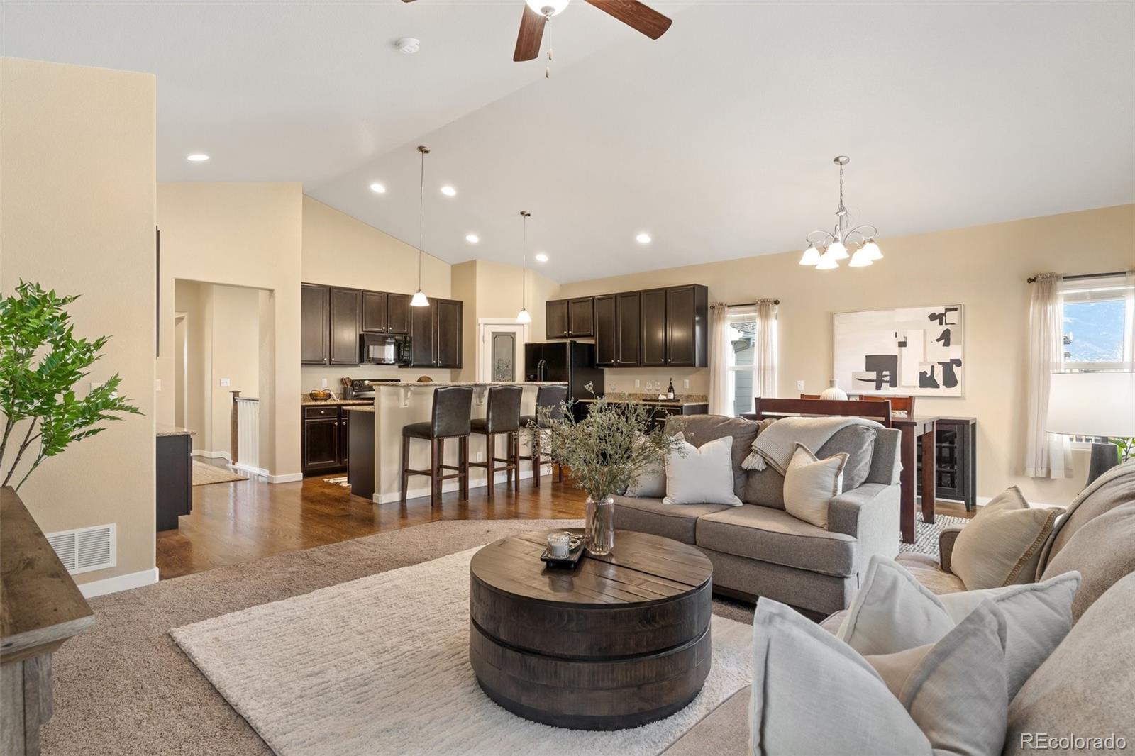 1185 Antrim Loop