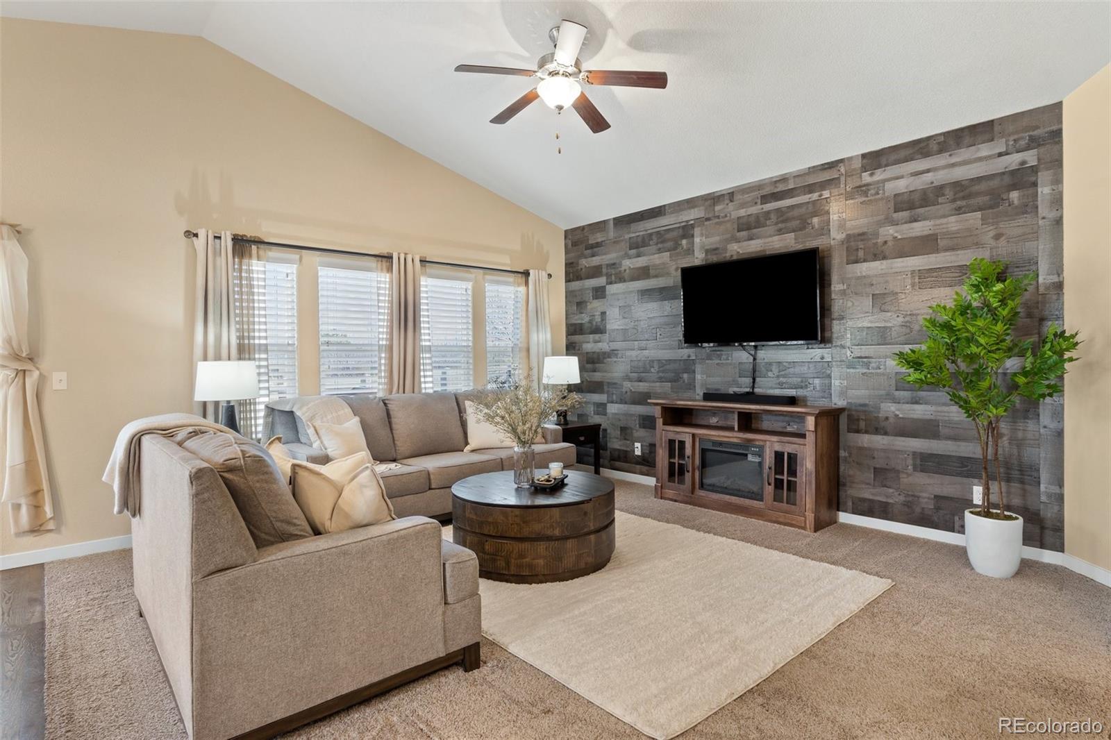 1185 Antrim Loop