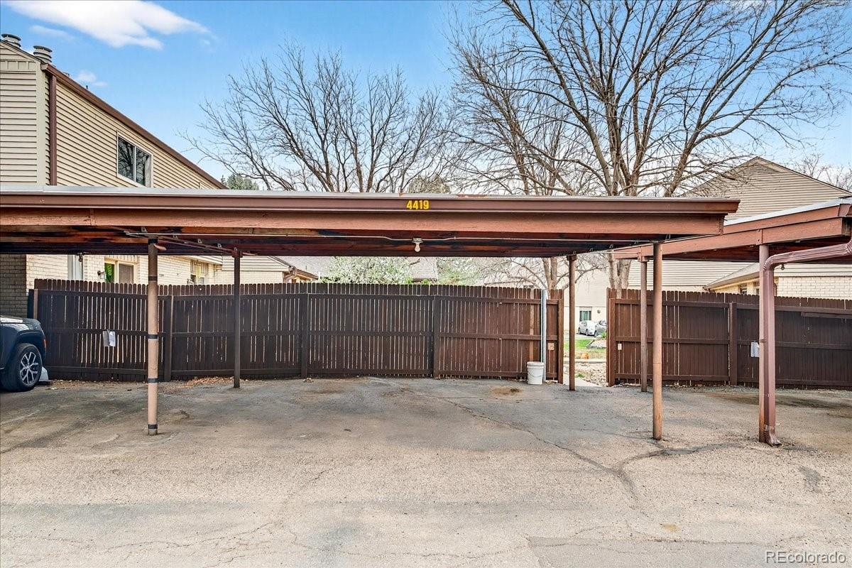 4419 W Ponds Circle