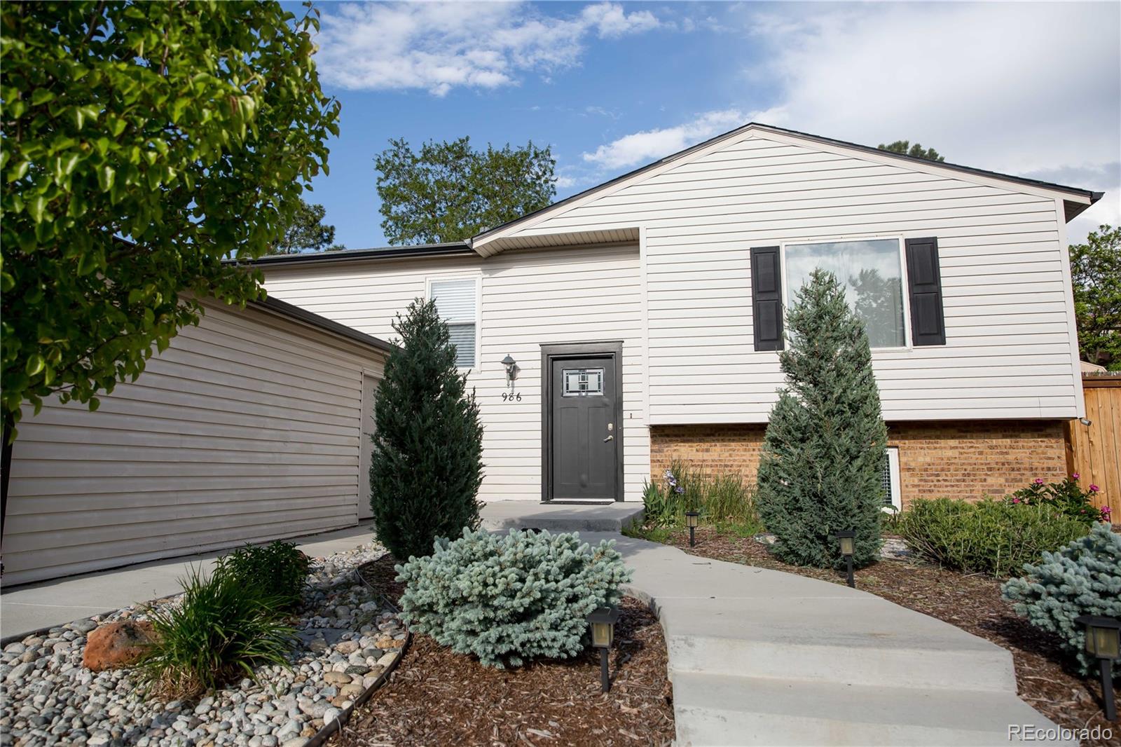 986 Pleasant View Street