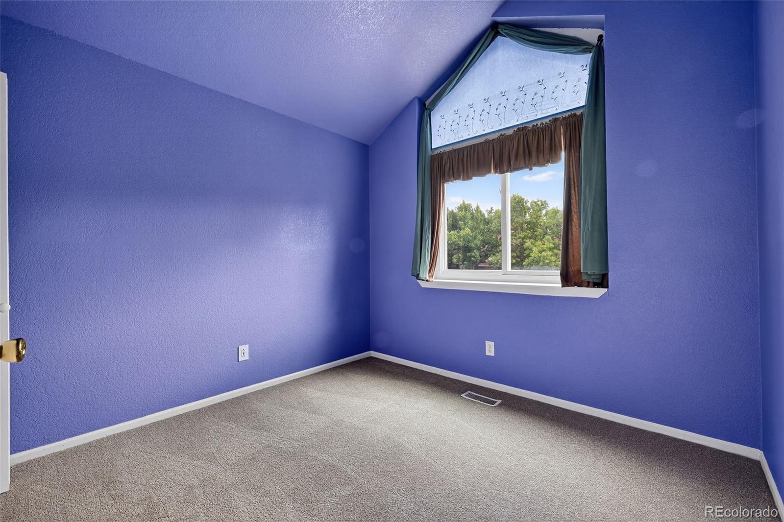 4386 W Deertrail Court