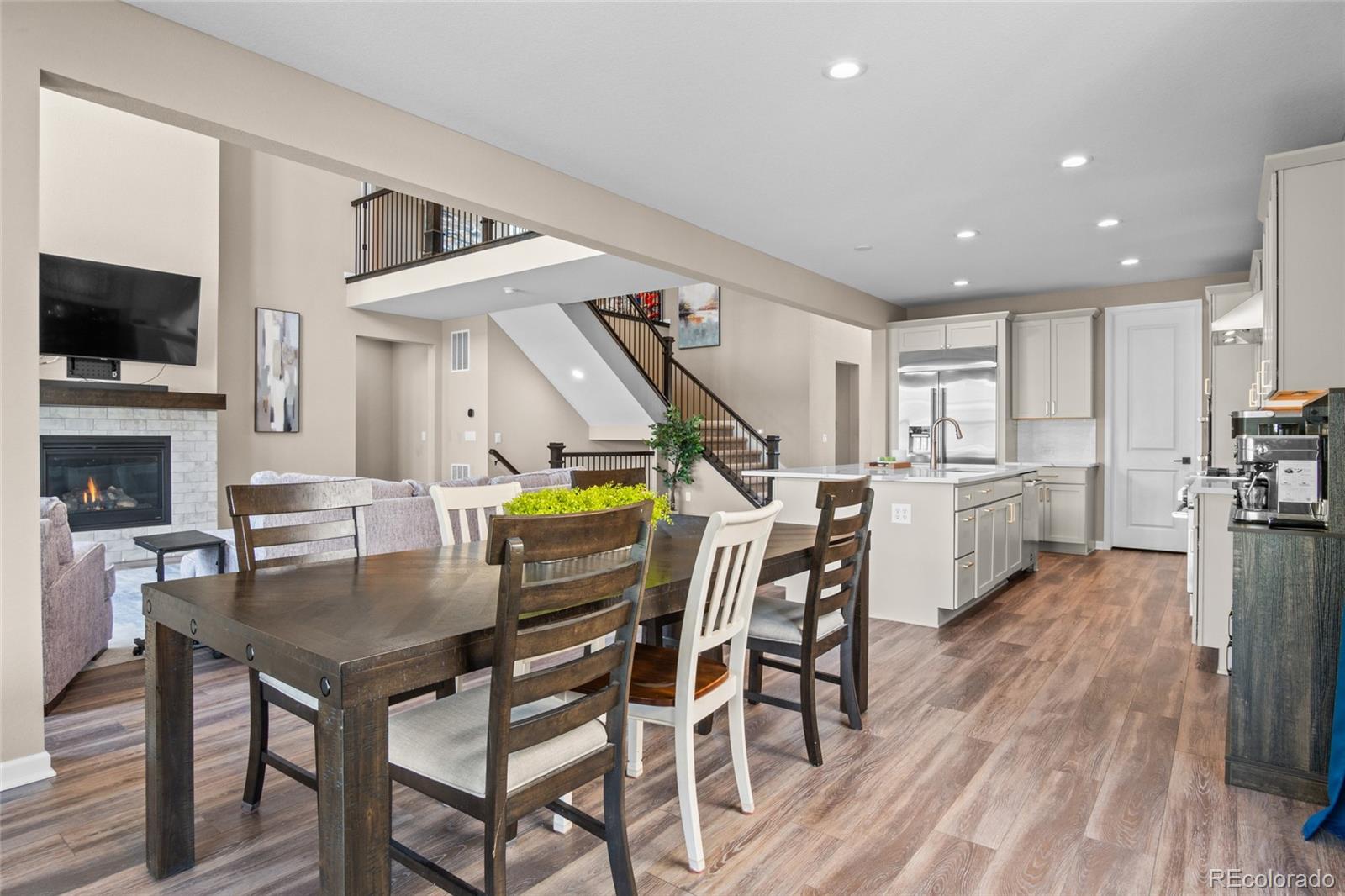 5909 Los Olivas Point