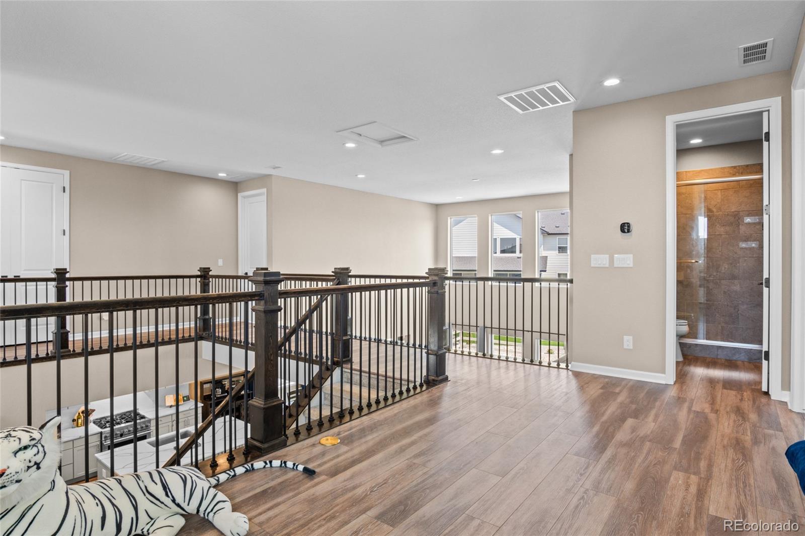 5909 Los Olivas Point