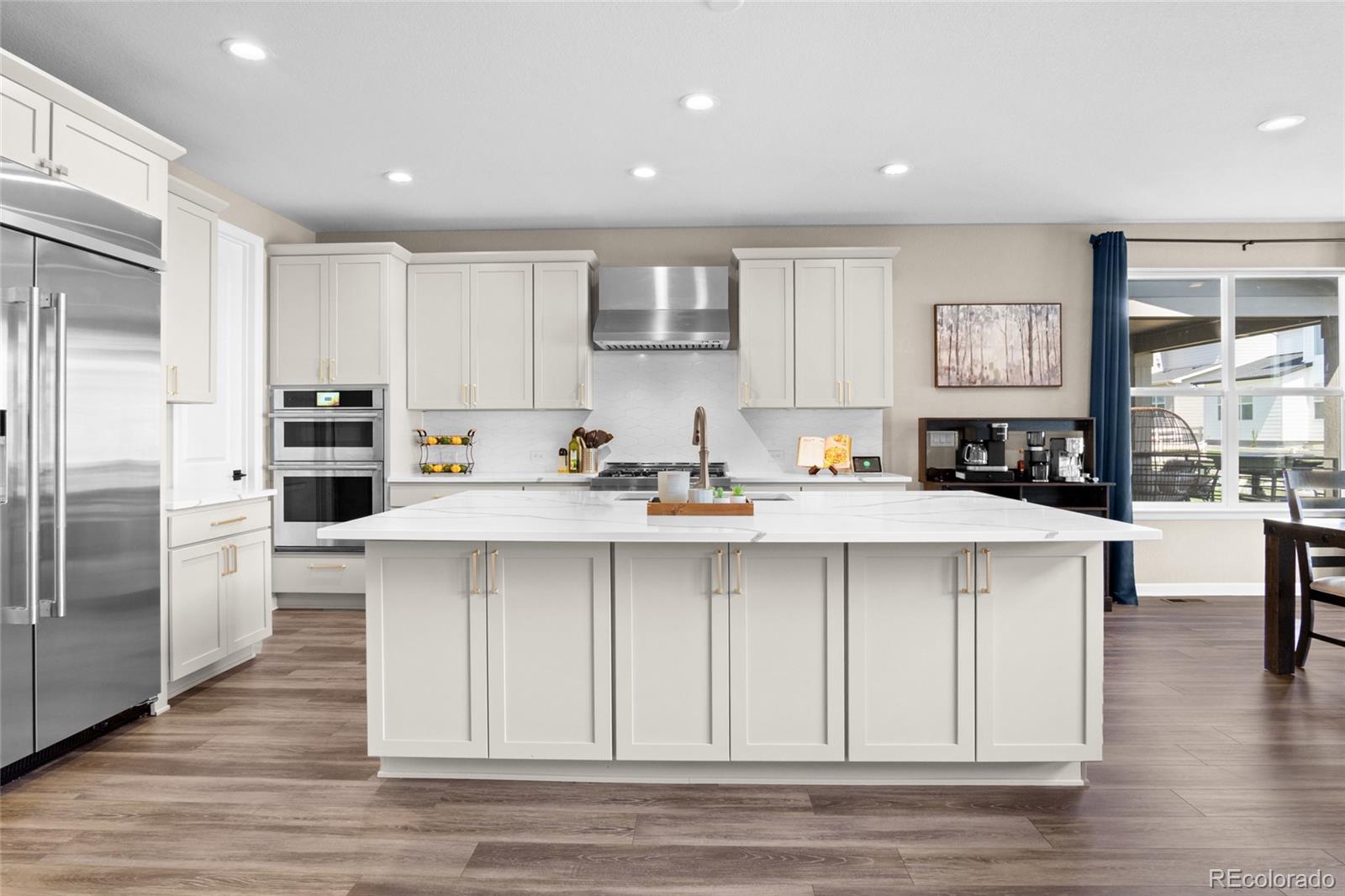 5909 Los Olivas Point