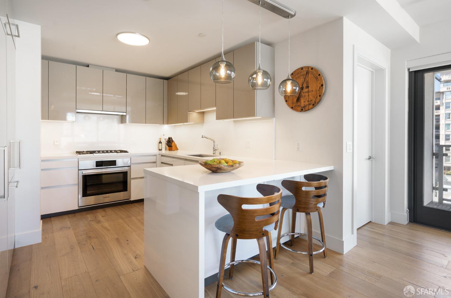 1450 Franklin Street # 801