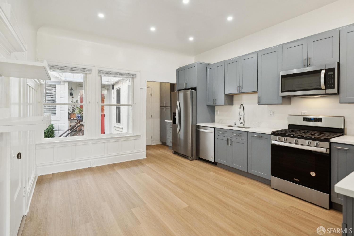 968-970 Broadway