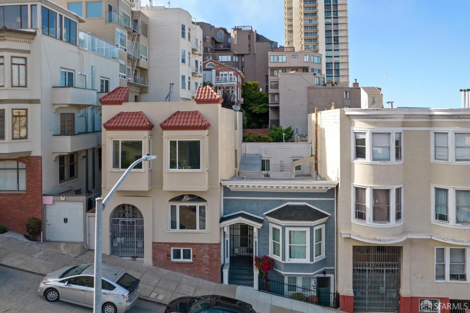 968-970 Broadway