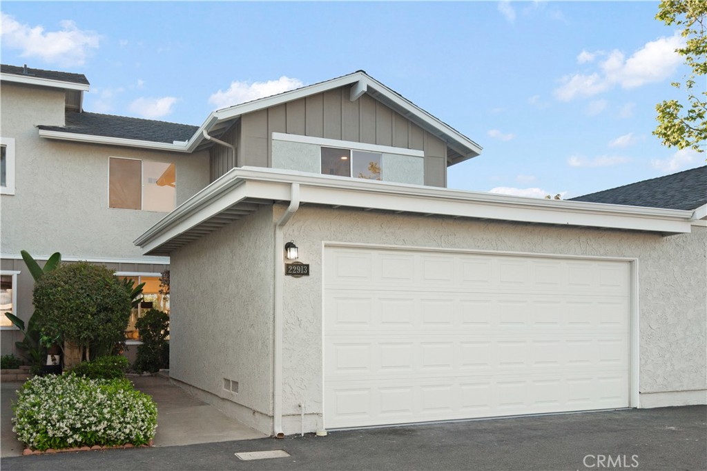 22913 Galaxy Lane 30