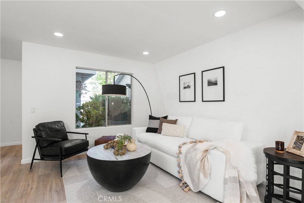 22913 Galaxy Lane 30