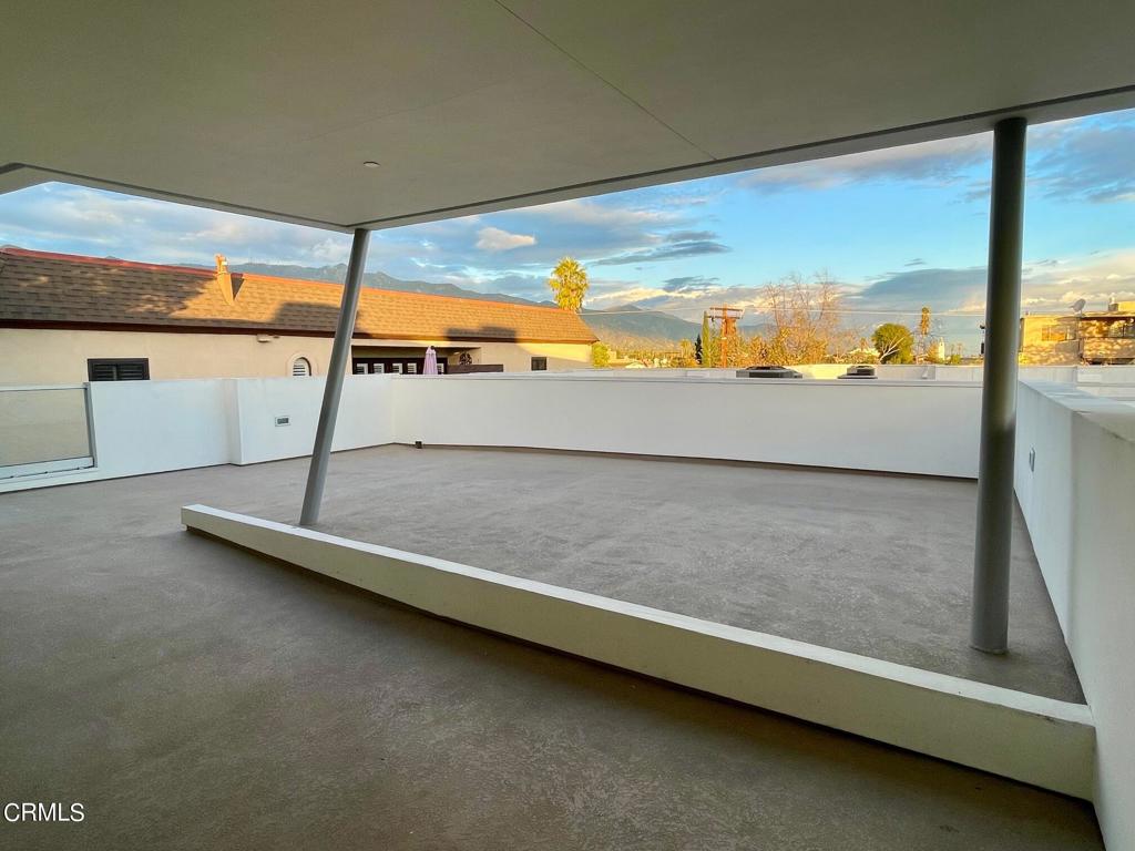 137 S Wilson Avenue 401