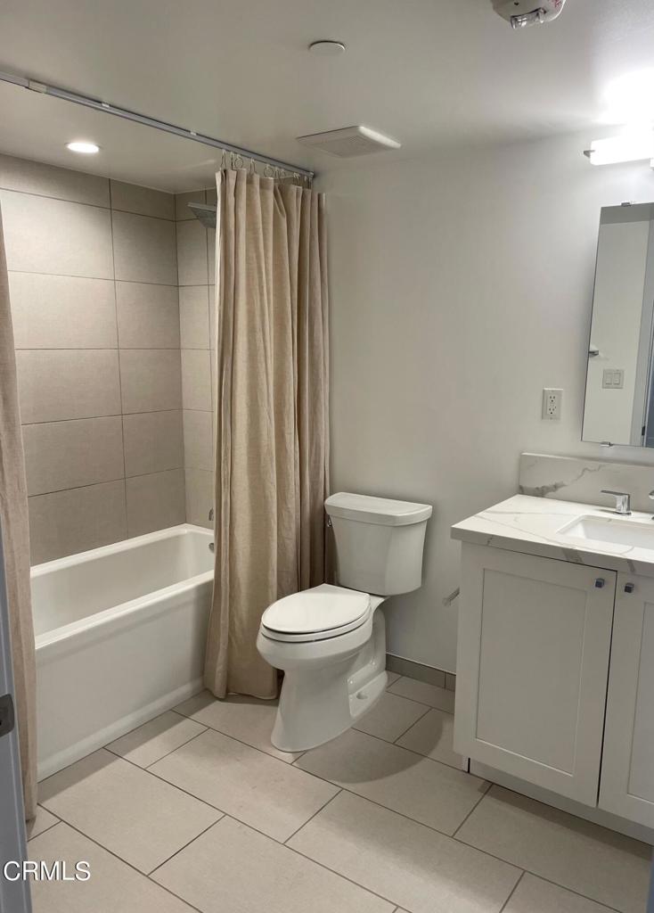 137 S Wilson Avenue 401