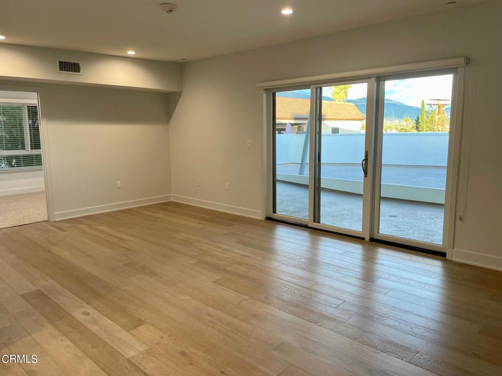 137 S Wilson Avenue 401